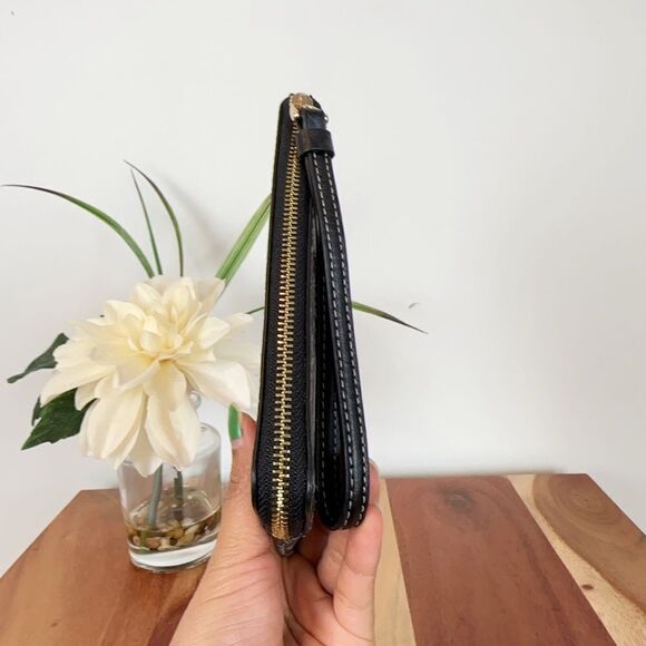 NWT Coach Corner Zip Wristlet With Coach Monogram Print - Picture 4 of 6